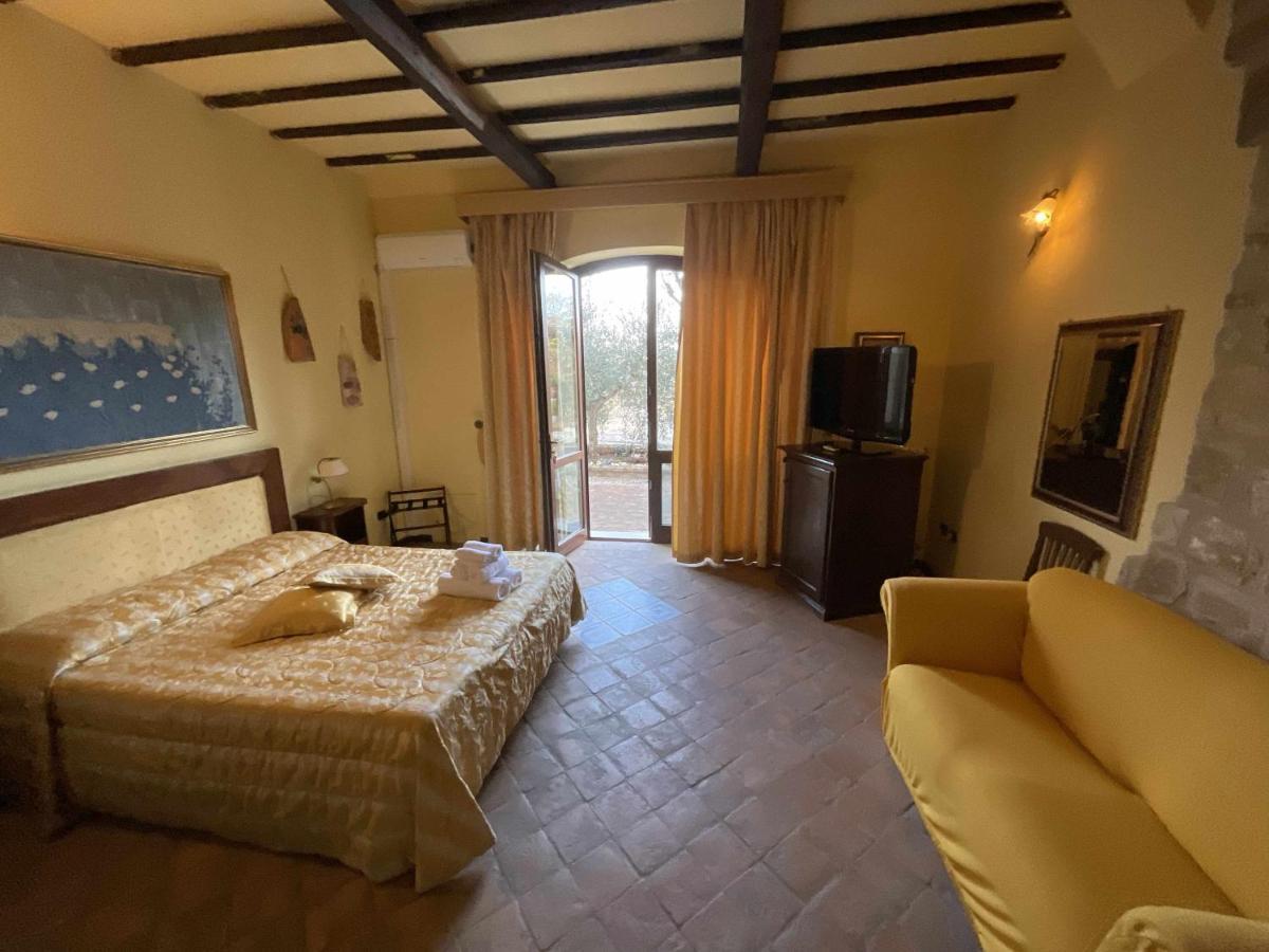 Residenza Collefiorito Aparthotel Todi Szoba fotó