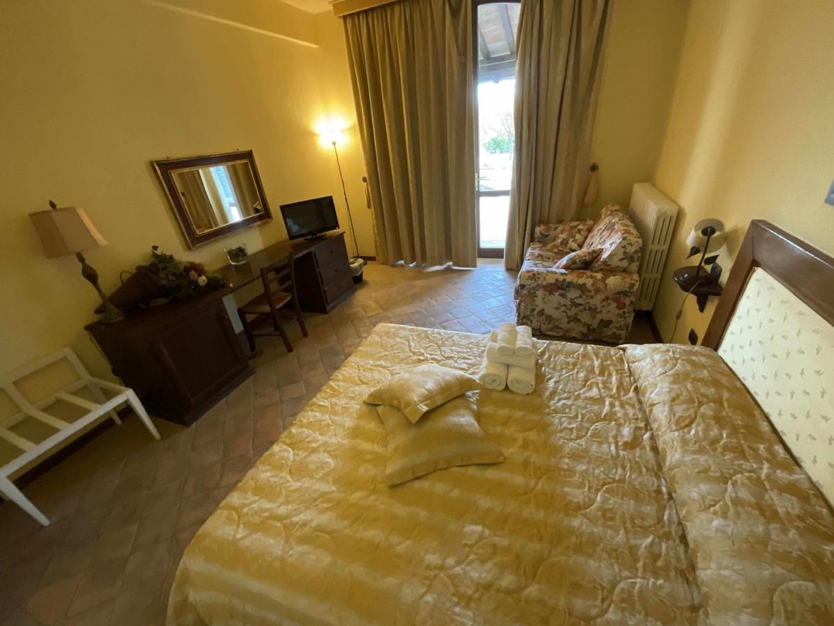 Residenza Collefiorito Aparthotel Todi Szoba fotó
